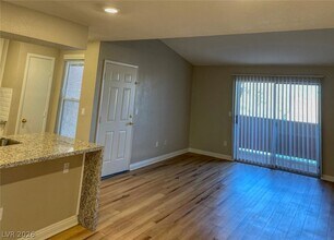 Building Photo - 8101 W Flamingo Rd