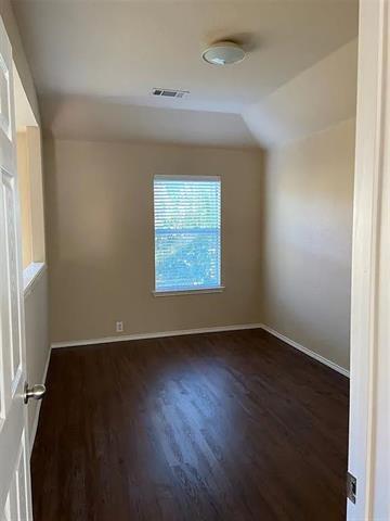 Building Photo - 2013 Trinity Ln