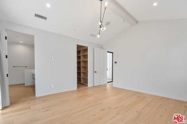 Building Photo - 4647 Morse Ave