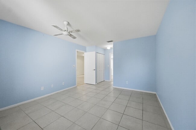 Building Photo - 1023 Pine Isle Ln