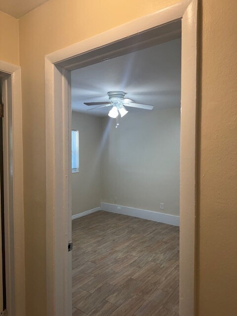 Building Photo - Spacious 2 Bedroom