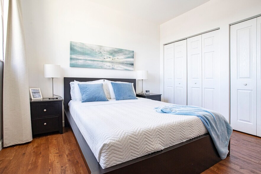 Building Photo - 2280 SW 32nd Ave