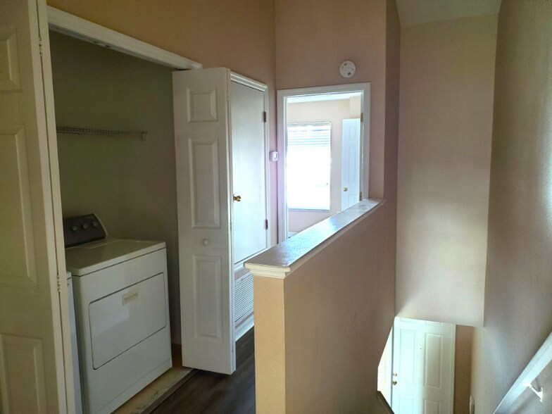 Building Photo - 8792 Christie Dr