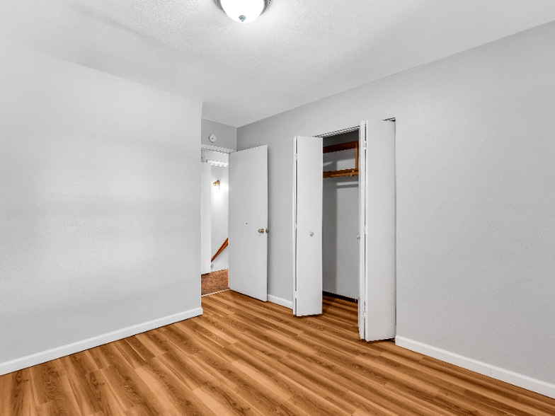 Building Photo - 104 Britanna Dr