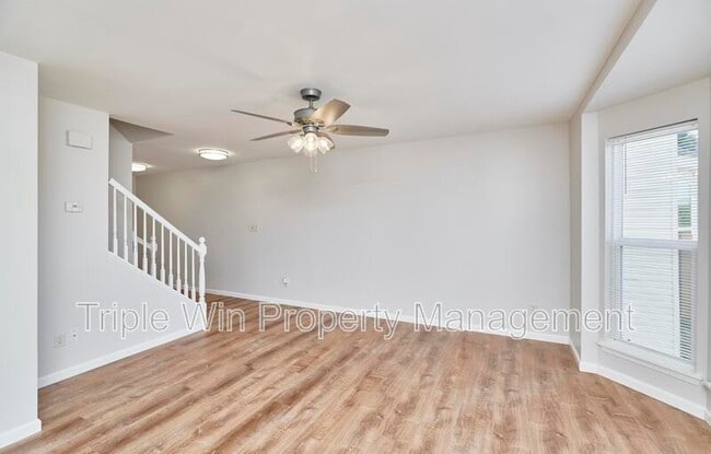 Building Photo - 152 Waterside Crossing Dr