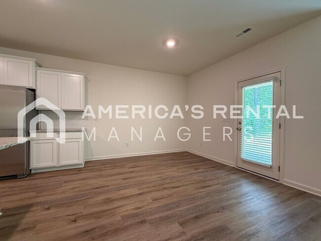 Building Photo - DEPOSIT PENDING! Coming Soon! Available to...