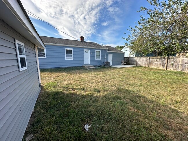 Building Photo - 2296 Fenton St