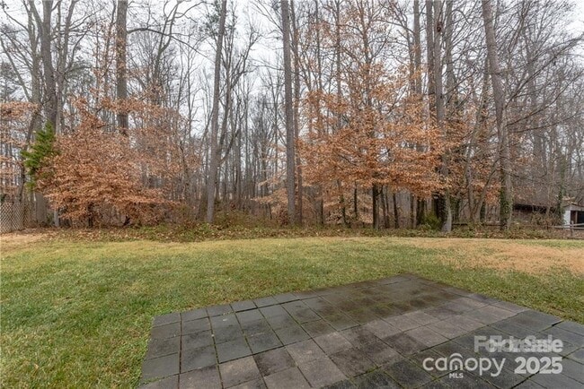 Building Photo - 231 Woodlynn Dr