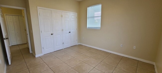 Building Photo - Barrant 405