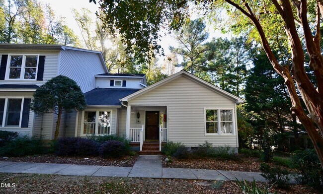Building Photo - 531 Weathersfield