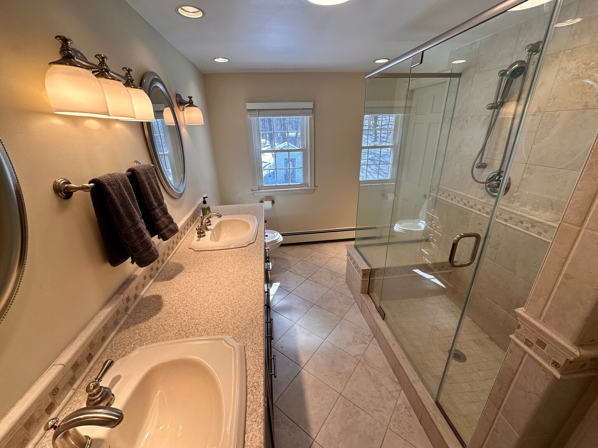 Bathroom 2nd floor - 53 Edinboro St