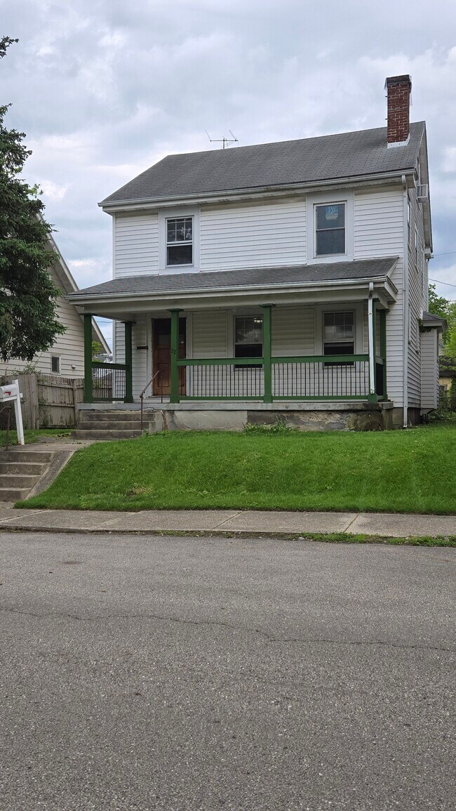 Building Photo - 32 Gebhart St