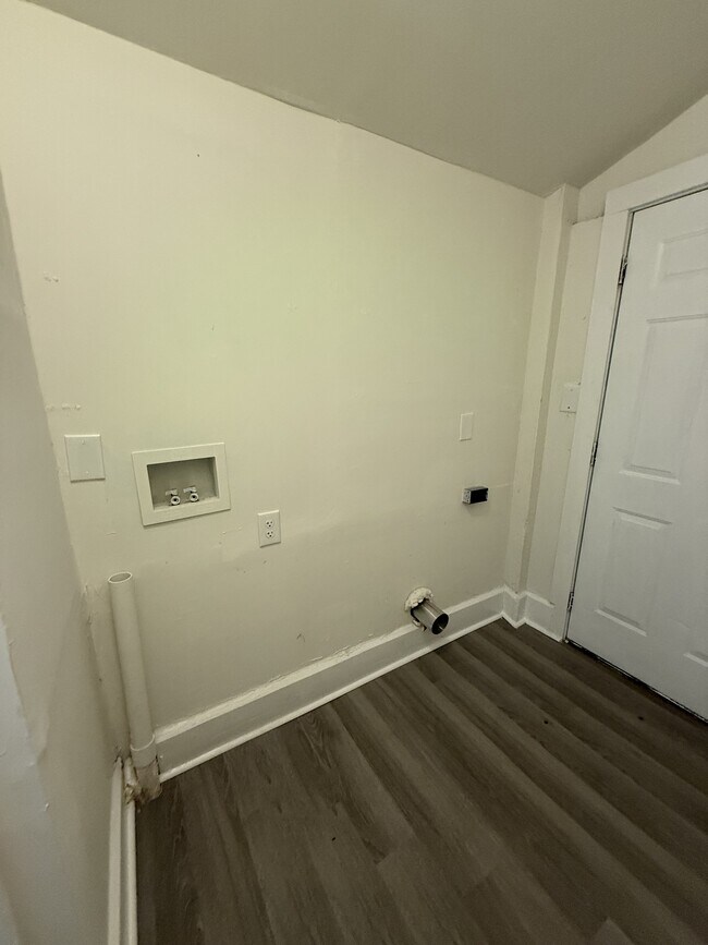 Building Photo - 5509 Court P