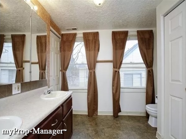 Building Photo - Beautiful/Updated - TEXT ONLY(971) 704-4675?