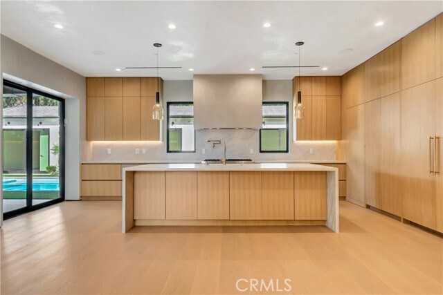 Building Photo - 5149 Beeman Ave