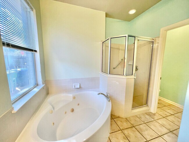 Building Photo - 707 Belmark Ct