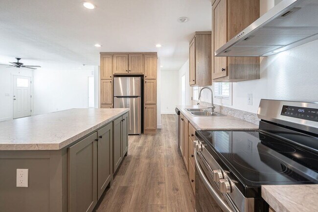 Building Photo - 8559 E Coralbell Ave