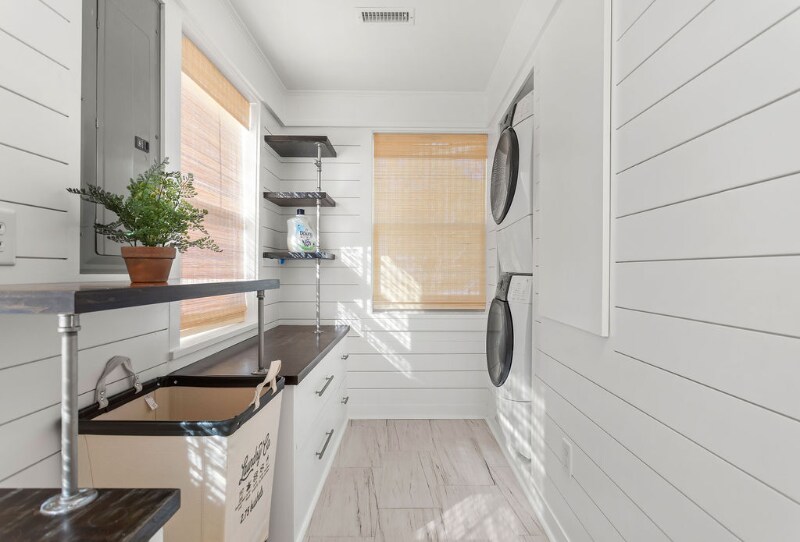 Building Photo - 1145 North Blvd