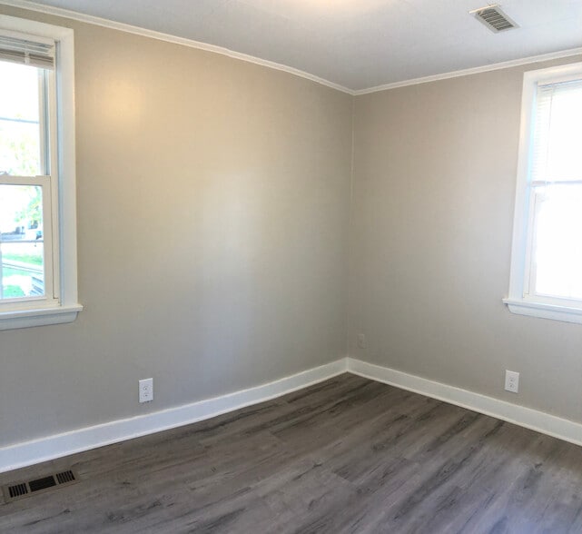 Bedroom 3 (Downstairs) - 102 Fruit St