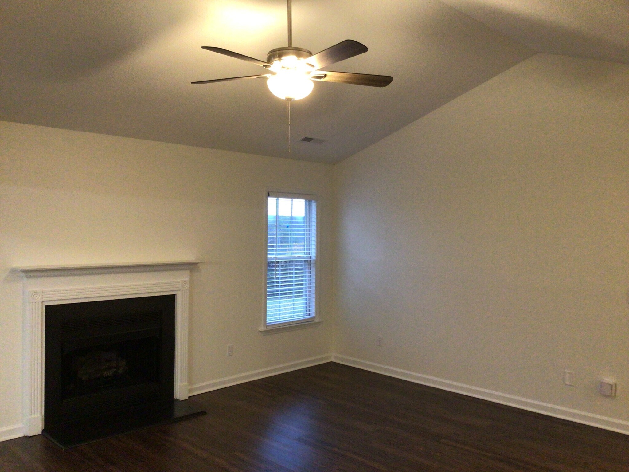 Building Photo - 5410 Bridgegate Dr