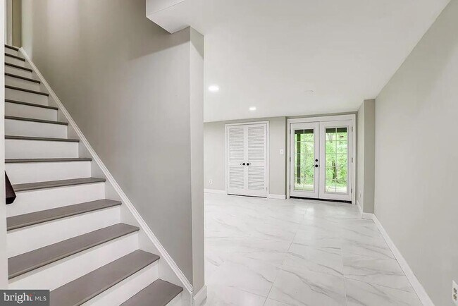 Building Photo - 6609 Heidi Ct