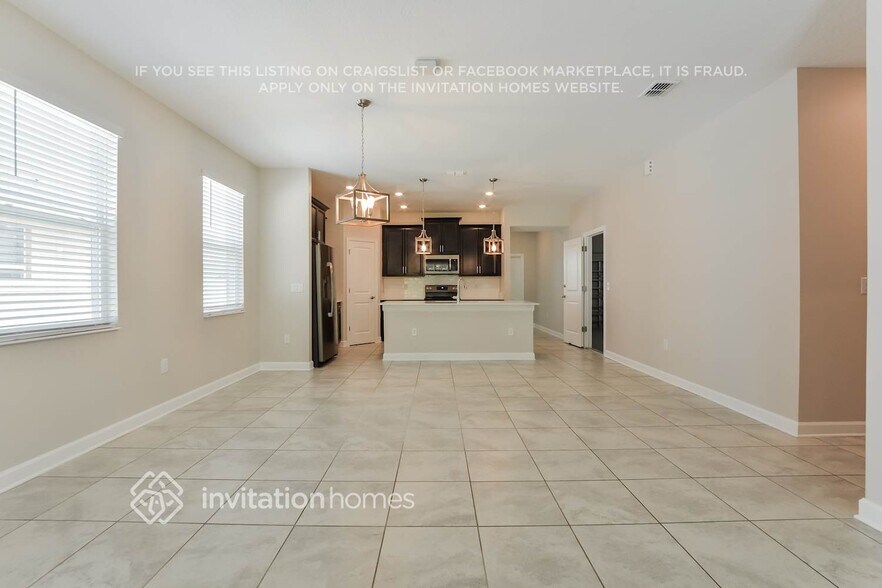 Building Photo - 4315 Seven Canyons Dr
