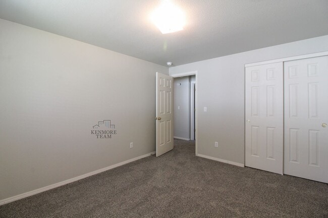Building Photo - 7611 Pender Dr