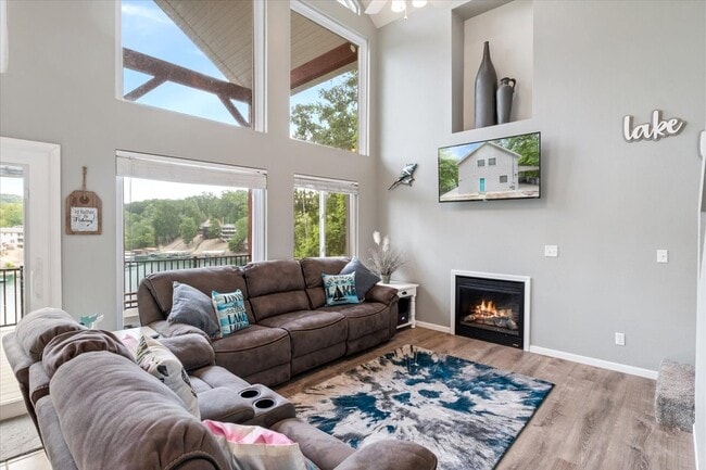 Building Photo - 24 Mimosa Rd