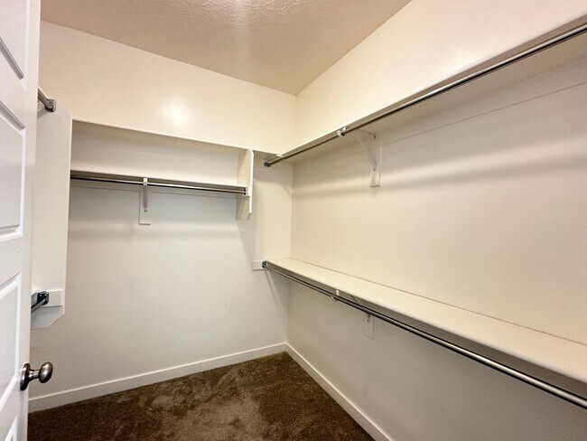 Building Photo - Amazing Home Available in the Heart of Highland UT!