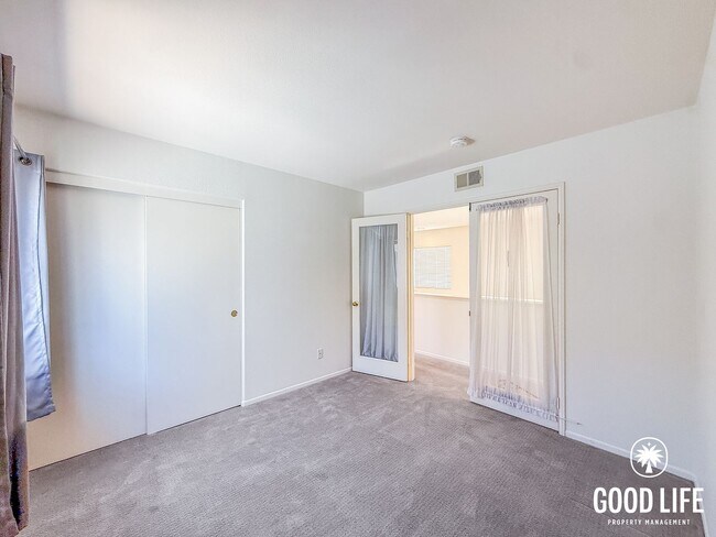 Building Photo - Spacious 3BD/2.5 BA Home in Scripps Ranch with Pool, Private Balcony & In-Unit Laundry
