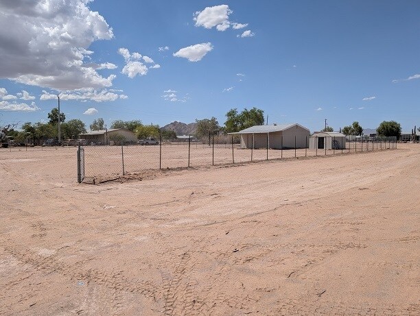Building Photo - 50559 W Esch Trail
