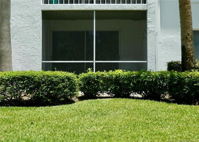 Building Photo - 2506 SE Anchorage Cove