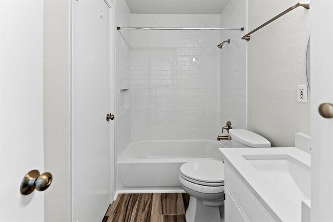 Building Photo - 10807 Lambert Cir