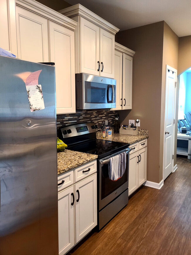 Kitchen - 3659 White Wing Cir