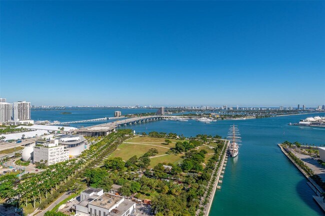 Building Photo - 888 Biscayne Blvd