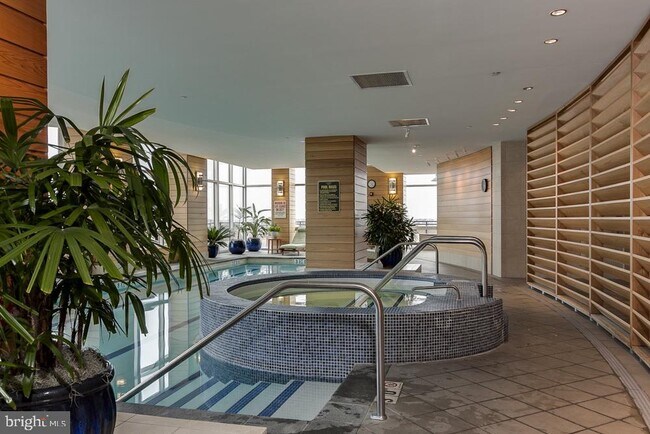 Building Photo - 440 S Broad St