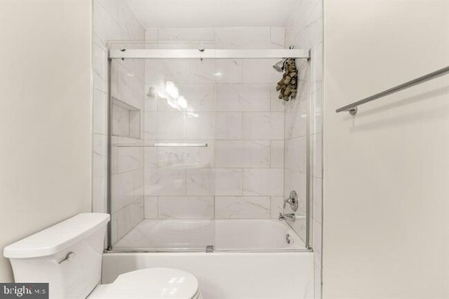 Building Photo - 10855 Lockwood Dr