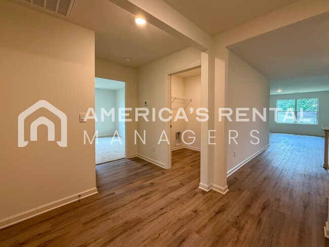 Building Photo - Available to View Now! PRIVACY FENCE & BLINDS BEING INSTALLED!!