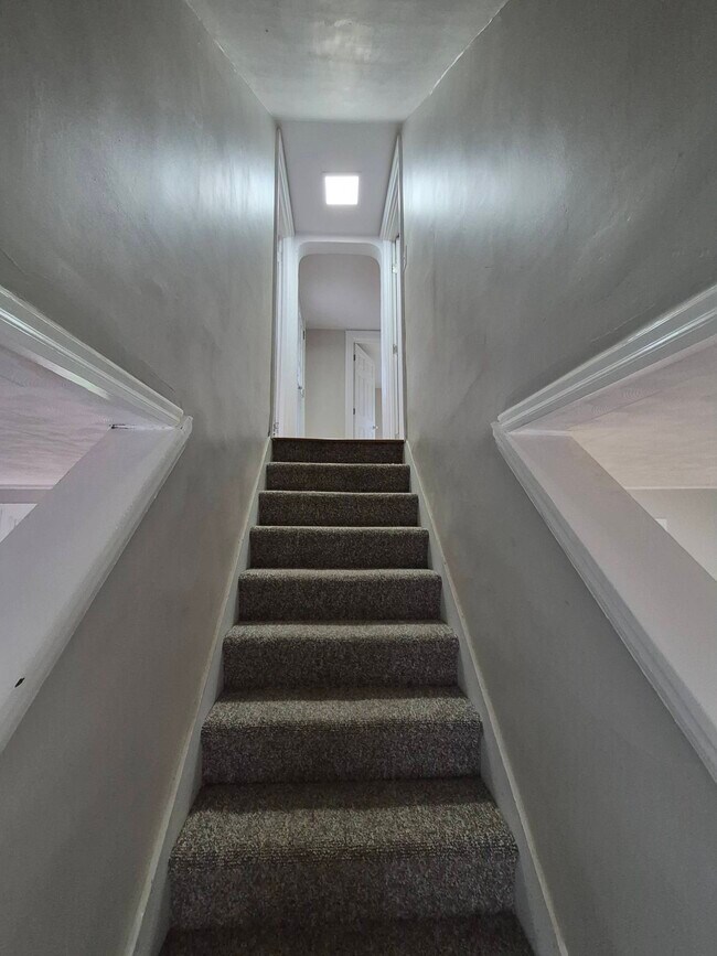 Building Photo - 69 Broad St