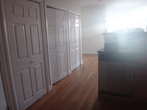 Building Photo - 147 Marcella St