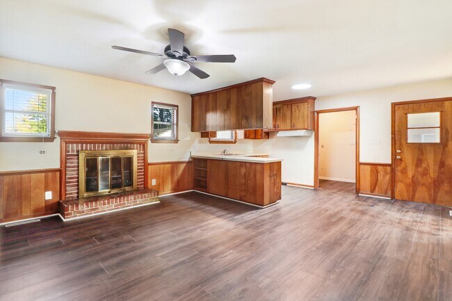 Building Photo - 2703 Langston Dr