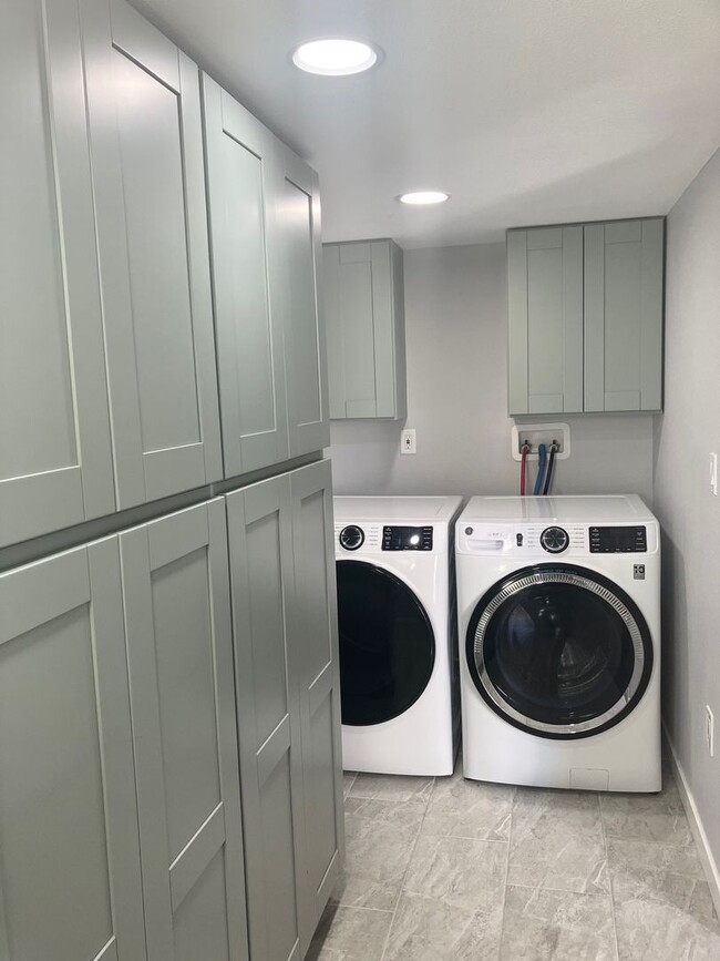 Building Photo - Charming Pet Friendly Home in Normal Heights