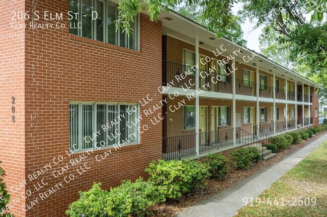 Building Photo - 206 S Elm St