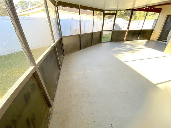 Building Photo - 4 Prosperity Ln