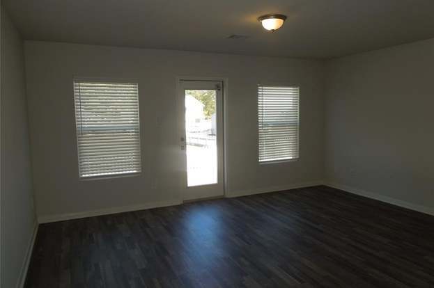 Building Photo - 266 Bluebonnet-
