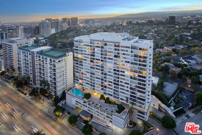 Building Photo - 10501 Wilshire Blvd