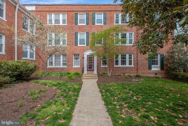 Primary Photo - 1811 Key Blvd