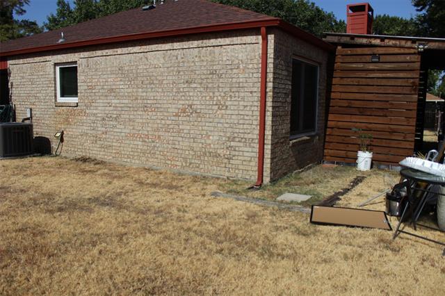 Building Photo - 8780 Kimberly Ln