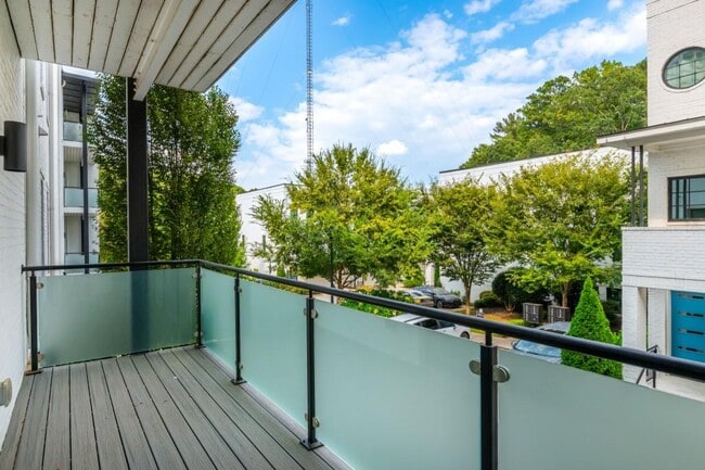 Building Photo - 1494 Red Fox Dr NE