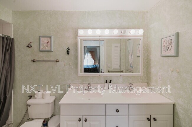 Building Photo - 403 SE 33rd Terrace